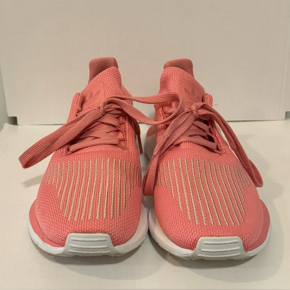Adidas swift run size 5 - Picture 4 of 5